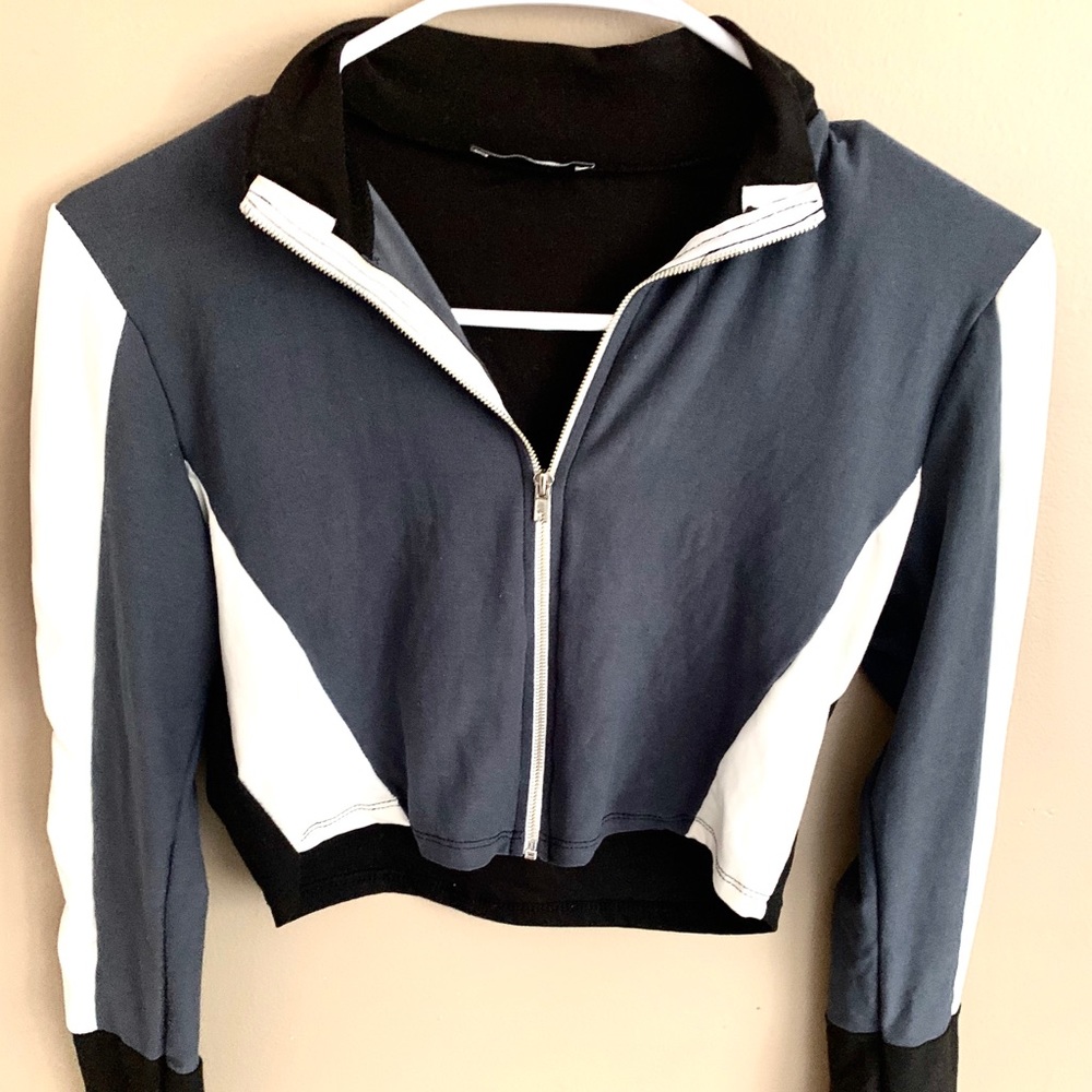 Cropped zip up